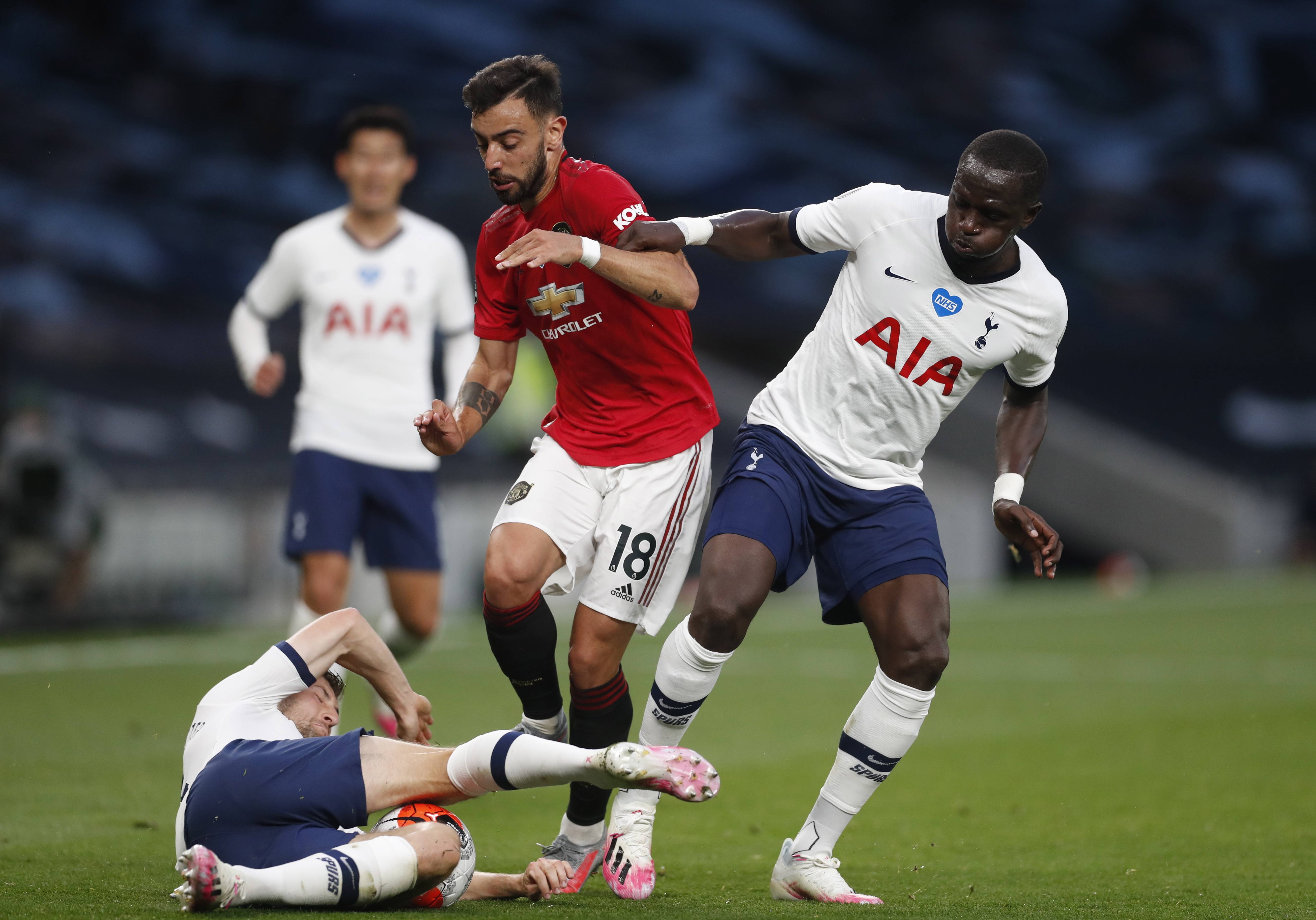 但她在面对 但她在面对